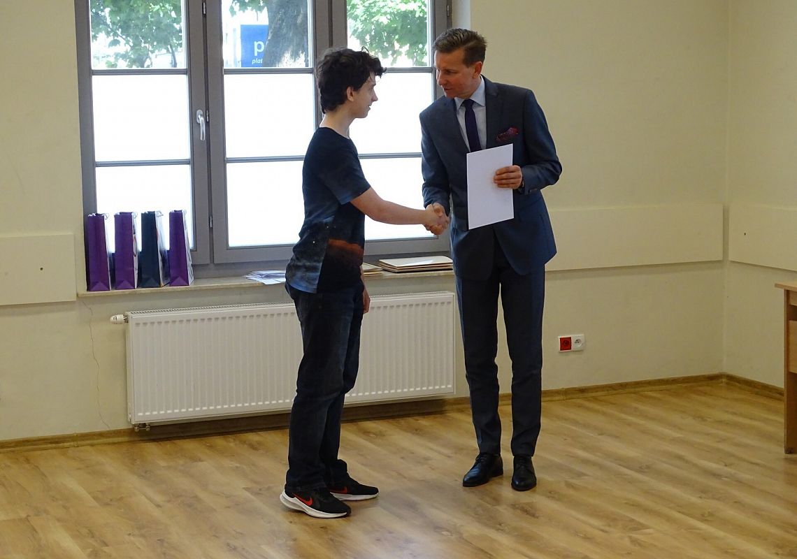 Grafika 1: Edycja 2021