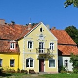 Zespół dworsko-parkowy w Małoszycach