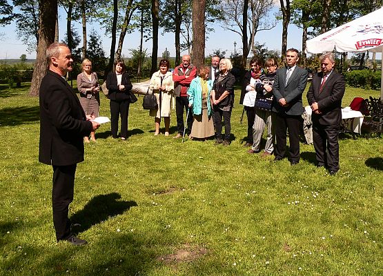 Poplenerowy wernisaż w Poraju fot. LOT "Ziemia Lęborska - Łeba"