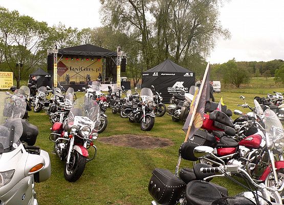 Grafika 5: Zawyły motory w Wilkowie!