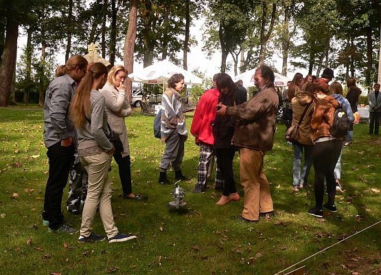 Grafika 4: V Plener Rzeźbiarski w Poraju – fotorelacja