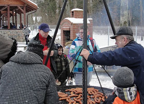 Grafika 18: Nad Jezioro Czarne w śnieżnej bieli
