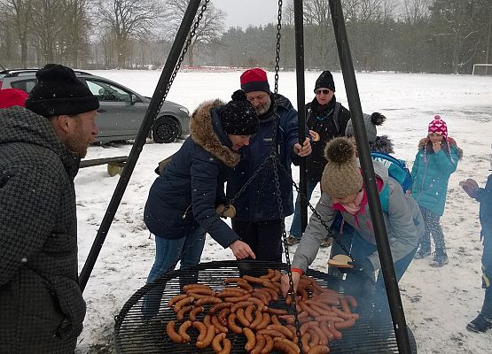 Grafika 17: Nad Jezioro Czarne w śnieżnej bieli