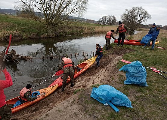 Grafika 8: Mniej odpadów w rzece Łebie