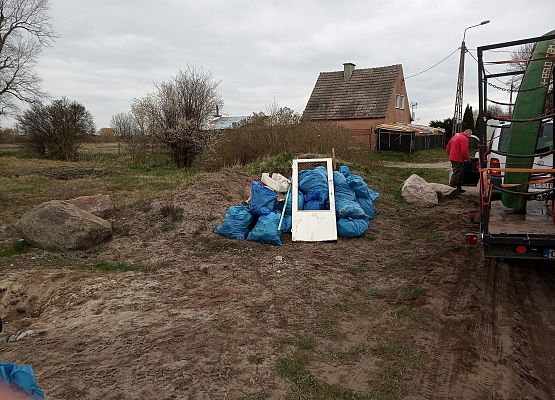 Grafika 10: Mniej odpadów w rzece Łebie