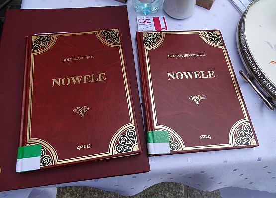 Grafika 13: Osiem nowel na ósmą edycję