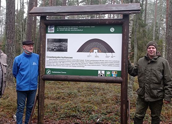 Grafika 4: Nowa tablica turystyczna na siemirowickich kurhanach