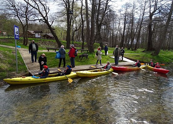 Grafika 5: Wyciągali "skarby" z rzeki Łeby