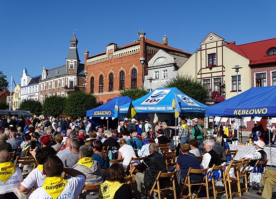 Grafika 14: Kaszubi świętowali w Pucku