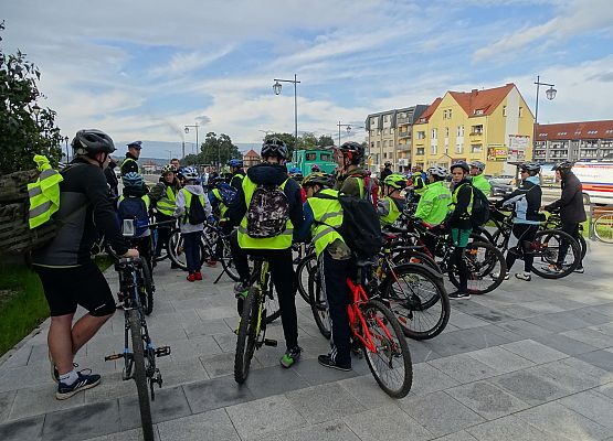 Grafika 4: Rajdy piesze i rowerowe w ramach ETZT