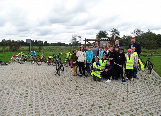 Grafika 17: Rajdy piesze i rowerowe w ramach ETZT