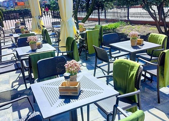 Zdjęcie ze strony business.site grafika