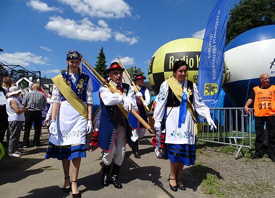 Grafika 1: Kaszubi świętowali w Kartuzach