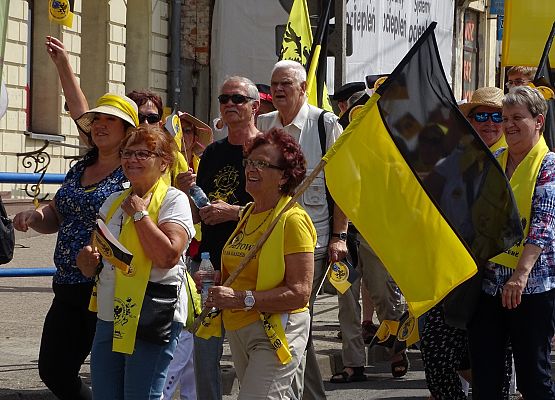 Grafika 3: Kaszubi świętowali w Kartuzach