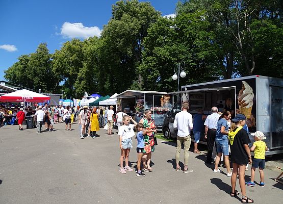 Grafika 4: Kaszubi świętowali w Kartuzach