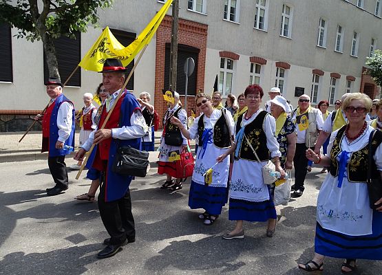 Grafika 10: Kaszubi świętowali w Kartuzach