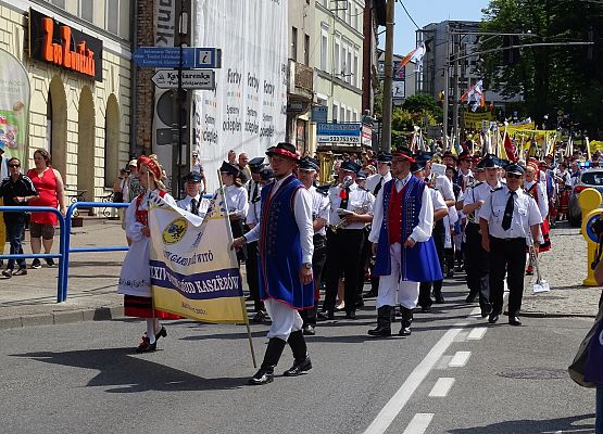 Grafika 11: Kaszubi świętowali w Kartuzach