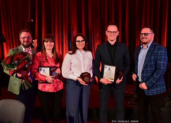 Grafika 26: 20 lat minęło