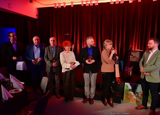 Grafika 30: 20 lat minęło