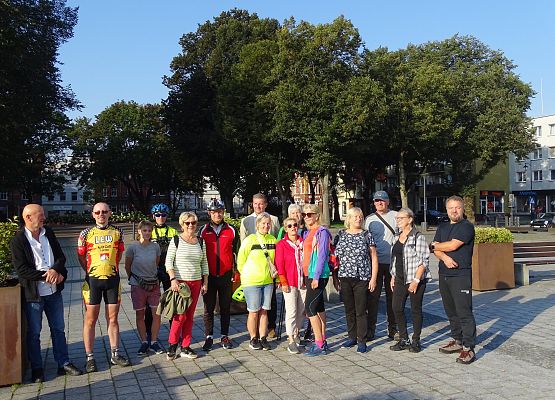 Grafika 1: Rekreacyjny rajd pieszy i rowerowy w ramach obchodów Europejskiego Tygodnia Zrównoważonego Transportu