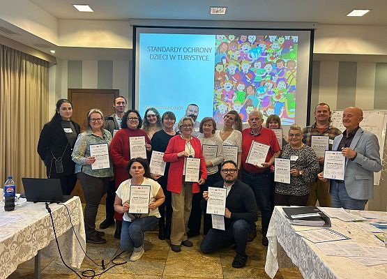 Grafika 1: Szkolenie „Mistrzowska obsługa klienta w turystyce społecznej” oraz standardy ochrony małoletnich za nami