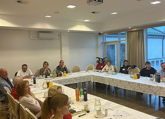 Grafika 9: Szkolenie „Mistrzowska obsługa klienta w turystyce społecznej” oraz standardy ochrony małoletnich za nami