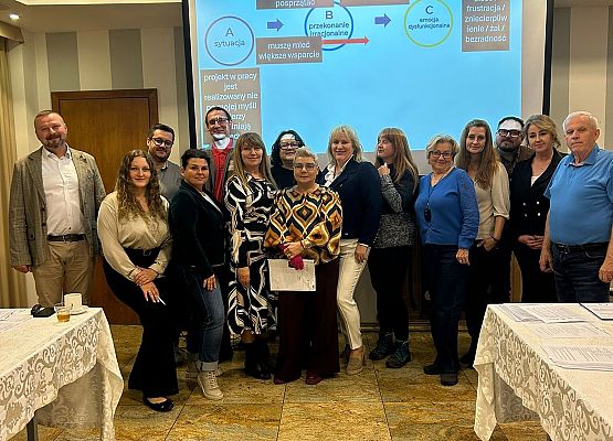 Grafika 2: Szkolenie „Mistrzowska obsługa klienta w turystyce społecznej” oraz standardy ochrony małoletnich za nami