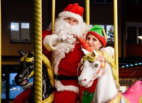 Grafika 8: II Jarmark Bożonarodzeniowy w Lęborku