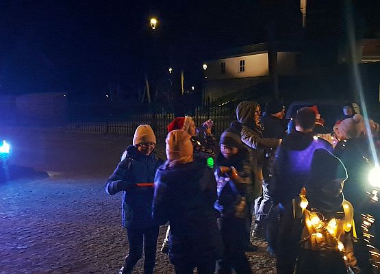 Grafika 5: Wieczorna lęborska wędrówka w świątecznej scenerii