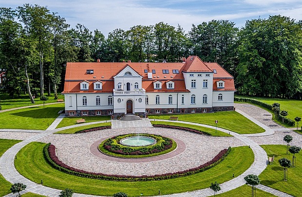 Zdjęcie ze strony www.facebook.com/palac.lebunia