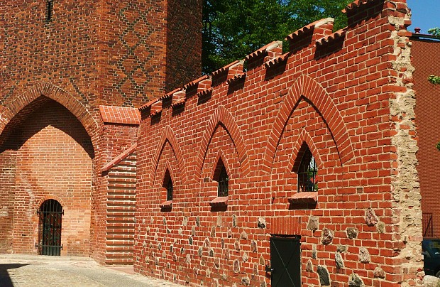 Średniowieczne obwarowania