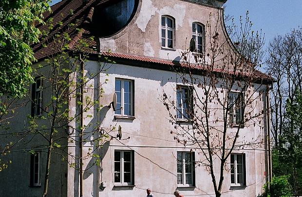 Zespół pałacowo-parkowy w Charbrowie