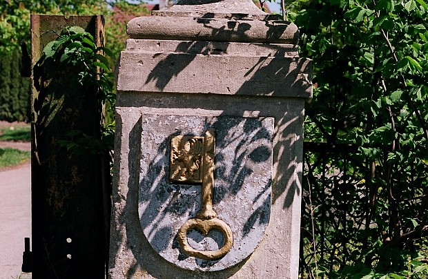 Zespół pałacowo-parkowy w Charbrowie