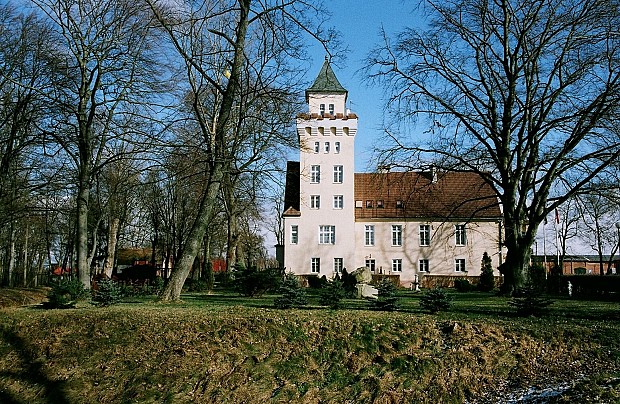 Zespół pałacowo-parkowy w Nowęcinie