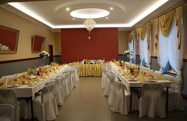 Zespół pałacowo-parkowy w Runowie