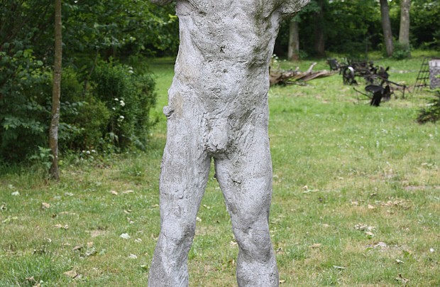 Przypałacowa Galeria Rzeźb w Poraju