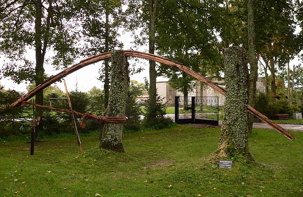 Przypałacowa Galeria Rzeźb w Poraju