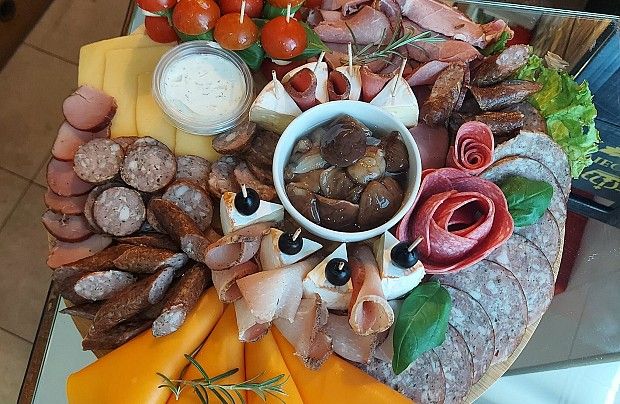 Zdjęcie ze strony www.facebook.com/people/Restauracja-Pizzeria-U-Rosina