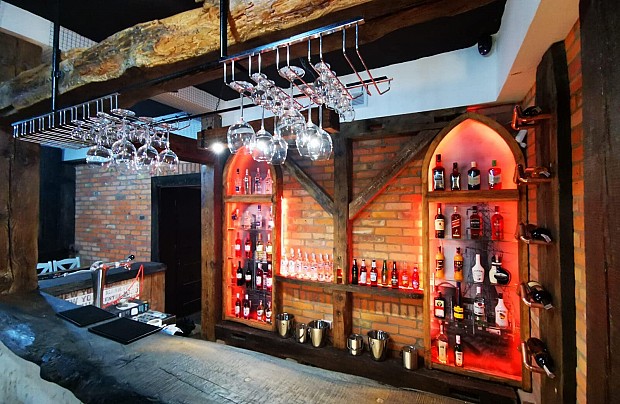 Zdjęcia ze strony www.facebook.com/Piwnica-2305056806434764/?ref=page_internal