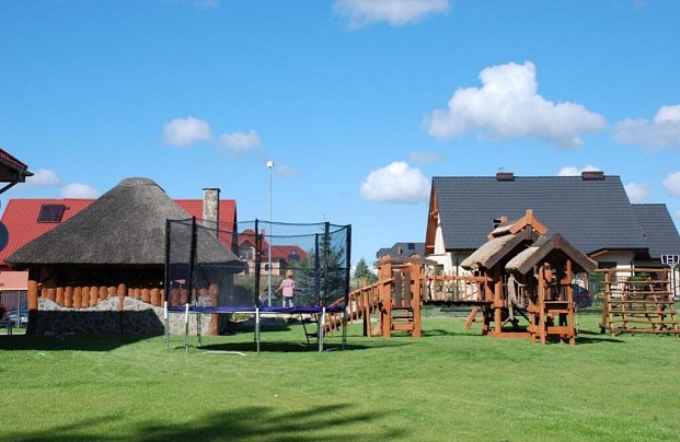 Zdjęcie ze strony www.booking.com/hotel/pl/pokoje-goscinne-u-anety-noclegi-leba-charbrowo.pl.html