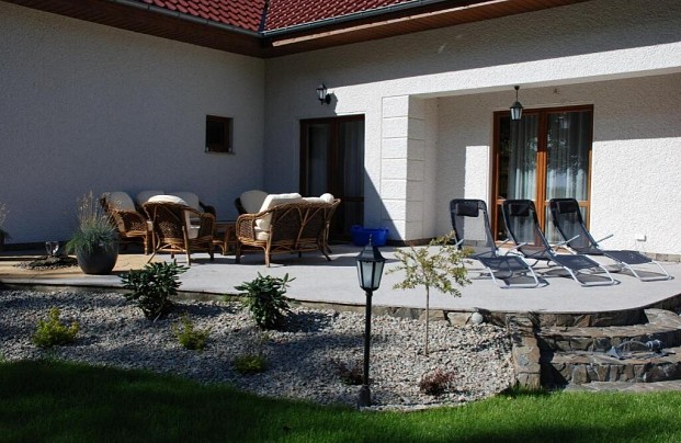 Zdjęcie ze strony www.booking.com/hotel/pl/pokoje-goscinne-u-anety-noclegi-leba-charbrowo.pl.html