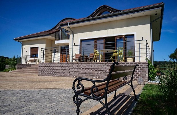 Zdjęcie ze strony www.booking.com/hotel/pl/villa-pro-musica-nowa-wies-leborska.pl.html