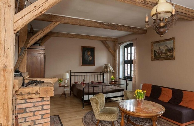 Zdjęcie ze strony www.booking.com/hotel/pl/nostalgia-poganice.pl.html