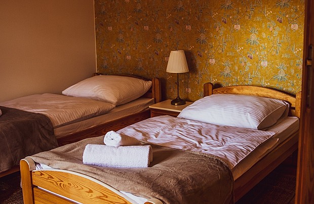 Zdjęcie ze strony www.slowhop.com/pl/miejsca/2953-dworek-krepkowice.html