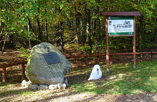 Obelisk ku czci pocztyliona