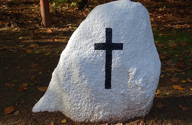 Obelisk ku czci pocztyliona