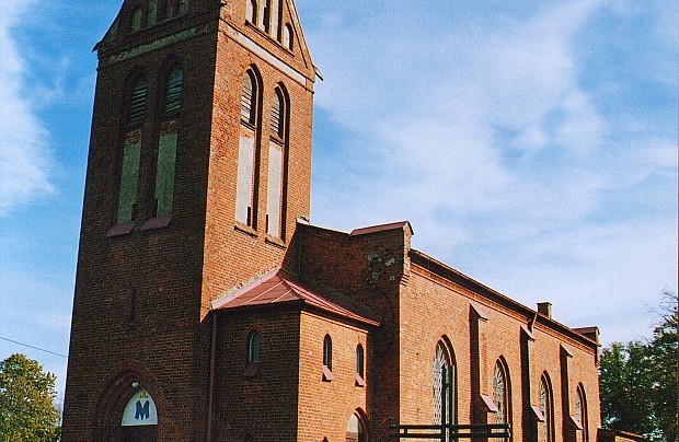 Kościół pw. Najświętszej Maryi Panny Królowej Polski w Łebieniu