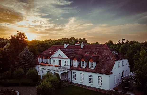 Hotel Dwór w Bychowie