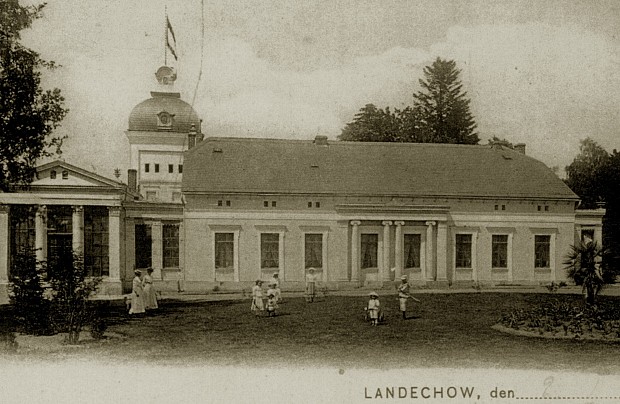 Pałac w Lędziechowie, pocz. XX w. (zdjęcie ze strony www.reiseleiter-leba.eu)